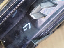 Laden Sie das Bild in den Galerie-Viewer, Frontscheinwerfer Skoda Superb III 3V1941015D Links Scheinwerfer Headlight