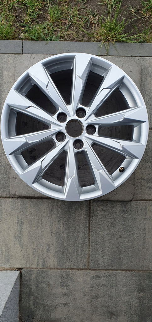 1x Alufelge 18 Zoll 7.0" 5x112 43ET 83A601025G Audi Q3 Sportback F3n Rim Wheel FEL2168421929qo