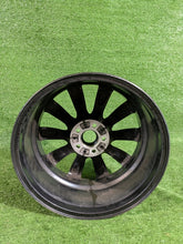 Laden Sie das Bild in den Galerie-Viewer, 1x Alufelge 18 Zoll 8.0" 5x112 30ET Glanz Graphit 6874441 BMW G30 G20 Rim Wheel FEL9225160117ra