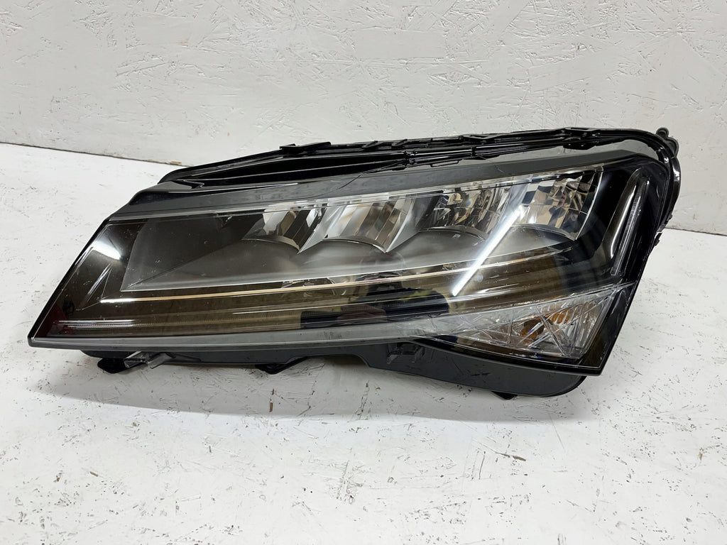 Frontscheinwerfer Skoda Superb III 3V1941015C Full LED Links Headlight