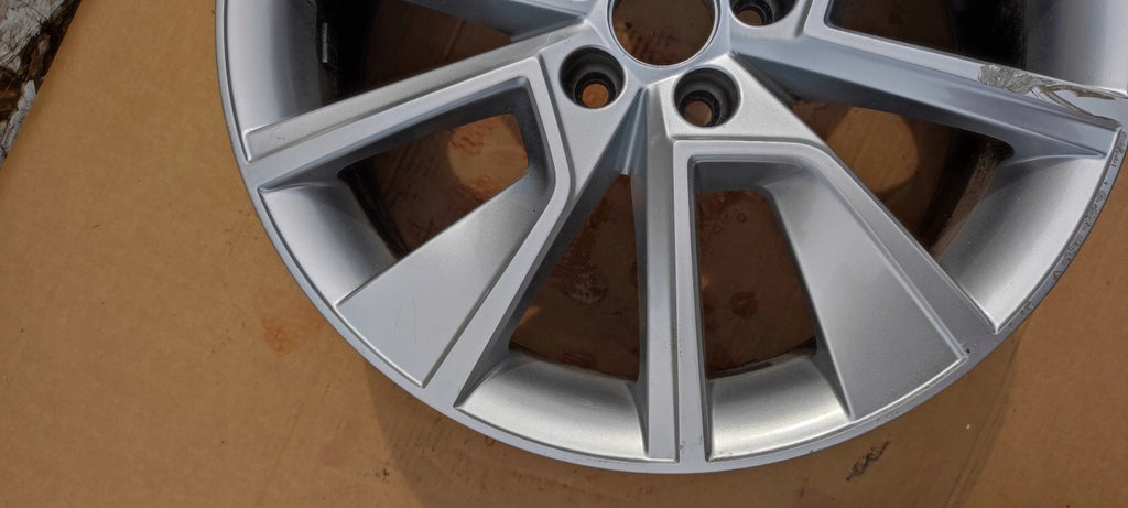 1x Alufelge 17 Zoll 6.5" 5x100 40ET 658601025D Skoda Fabia I Rim Wheel FEL6228516684mr