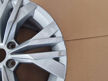 Load image into Gallery viewer, 1x Alufelge 17 Zoll 8.0&quot; 5x112 41ET Glanz Silber 3G0601025T VW Passat Rim Wheel