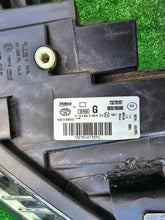 Laden Sie das Bild in den Galerie-Viewer, Frontscheinwerfer Toyota Proace City 9835780680 Links Scheinwerfer Headlight SCH6577358344xp