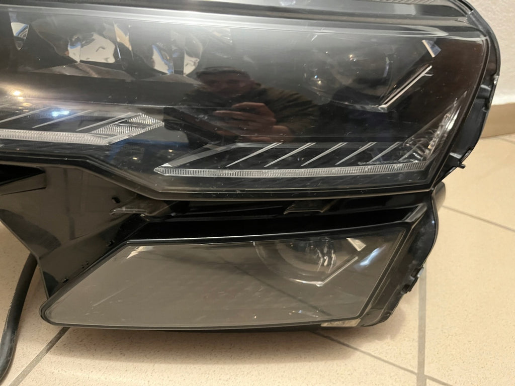 Frontscheinwerfer Skoda Karoq Links Scheinwerfer Headlight SCH5550644383fc