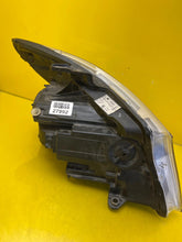 Laden Sie das Bild in den Galerie-Viewer, Frontscheinwerfer Mercedes-Benz Vito W447 A4479069700 LED Rechts oder Links