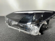 Laden Sie das Bild in den Galerie-Viewer, Frontscheinwerfer Toyota Yaris Cross Full LED Links Scheinwerfer Headlight SCH9603350754ms