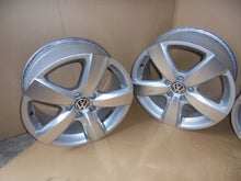 Laden Sie das Bild in den Galerie-Viewer, 4x Alufelge 17 Zoll 7.0" 5x112 43ET Glanz Grau 5N0601025C VW Tiguan Rim Wheel FEL6397263998dh