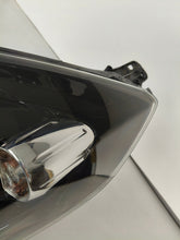 Laden Sie das Bild in den Galerie-Viewer, Frontscheinwerfer Opel Vectra C 13170928 Xenon Links Scheinwerfer Headlight SCH1511653555tb