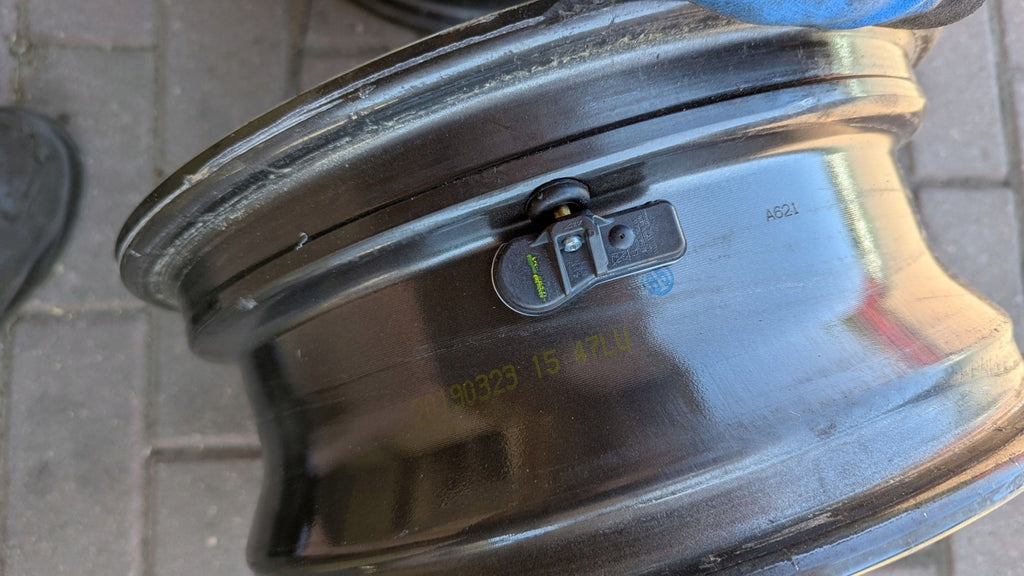 1x Alufelge 14 Zoll 5.5" 4x100 47ET Glanz Graphit 52910-B9500 Hyundai I10 Mg FEL2360930512pu