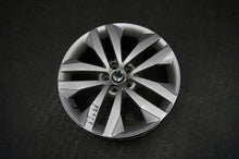 Laden Sie das Bild in den Galerie-Viewer, 1x Alufelge 17 Zoll 7.0&quot; 5x100 5J0601025N Skoda Fabia Ii Rim Wheel