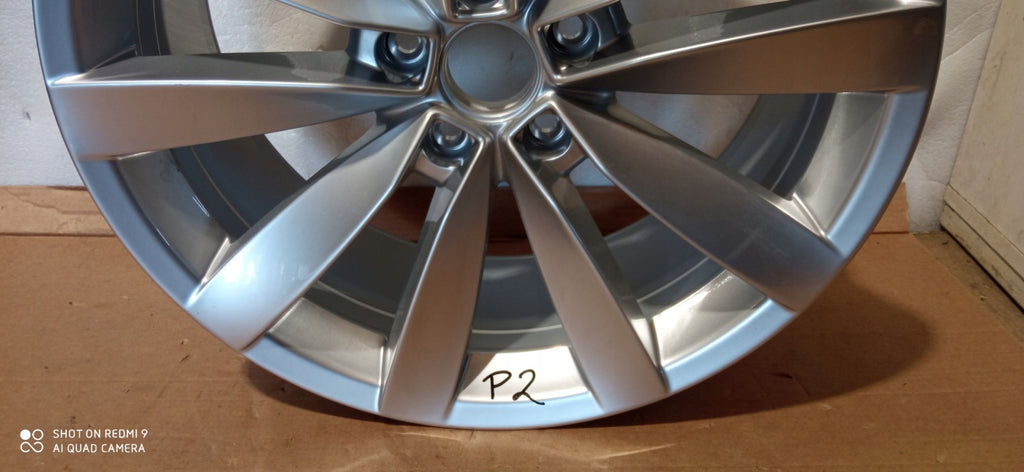 1x Alufelge 19 Zoll 8.0" 5x112 41ET Glanz Silber 1K8601025C VW Scirocco FEL9824641059zp