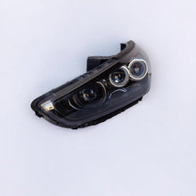 Laden Sie das Bild in den Galerie-Viewer, Frontscheinwerfer Hyundai I30 III 92101G4120 Full LED Links Headlight