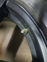 Laden Sie das Bild in den Galerie-Viewer, 4x Alufelge 18 Zoll 7.5" 5x112 38ET Glanz Silber KBA49735 Audi A5 Q5 Mg Mini I FEL4277475116mo