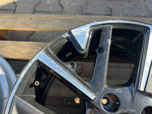 Laden Sie das Bild in den Galerie-Viewer, 1x Alufelge 17 Zoll 9833892680 Opel Corsa F Rim Wheel FEL9053043757pc