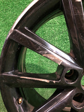Laden Sie das Bild in den Galerie-Viewer, 1x Alufelge 17 Zoll 7.0&quot; 5x112 49ET 5E0601025BT Skoda Octavia Rim Wheel