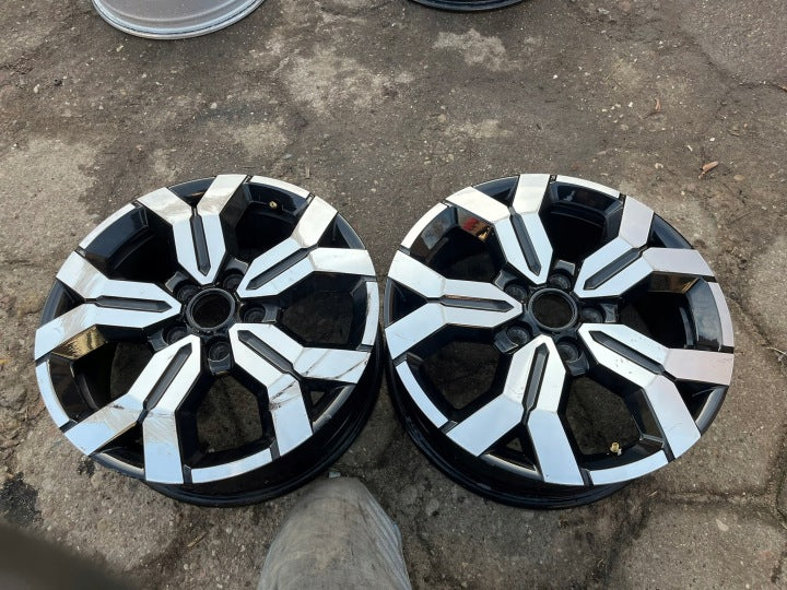 1x Alufelge 17 Zoll 6.5" 5x114.3 50ET Glanz Schwarz 403006311R Dacia Rim Wheel FEL7600194669kn