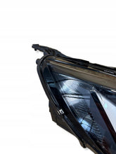 Laden Sie das Bild in den Galerie-Viewer, Frontscheinwerfer Peugeot 2008 208 II BWG1713 Rechts Scheinwerfer Headlight SCH2023838014lp