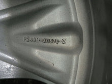 Laden Sie das Bild in den Galerie-Viewer, 1x Alufelge 17 Zoll 7.0&quot; 5x114.3 39ET Glanz Graphit PZ49M-X0670- Mg Rav