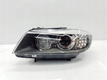 Load image into Gallery viewer, Frontscheinwerfer BMW 3 E91 E90 7240263 Xenon Ein Stück (Rechts oder Links) SCH1376413695wi
