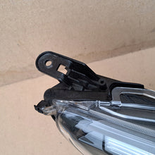 Laden Sie das Bild in den Galerie-Viewer, Frontscheinwerfer Toyota Hilux 1EJ923368 LED Rechts Scheinwerfer Headlight