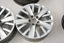 Load image into Gallery viewer, 1x Alufelge 17 Zoll 7.0&quot; 5x112 39ET Matt Silber 7N0601025L VW Sharan Rim Wheel