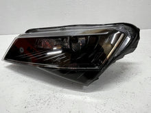 Load image into Gallery viewer, Frontscheinwerfer Skoda Superb 3V1941015A Xenon Links Scheinwerfer Headlight SCH1634355337yv