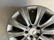 Laden Sie das Bild in den Galerie-Viewer, 1x Alufelge 16 Zoll 8.0&quot; 5x112 46ET Glanz Graphit A2124015802 Mercedes-Benz W212