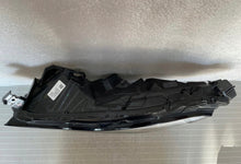 Laden Sie das Bild in den Galerie-Viewer, Frontscheinwerfer Tesla Model 3 P1077375-50-B Full LED Links Headlight SCH4395950444dj