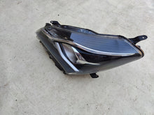Load image into Gallery viewer, Frontscheinwerfer Toyota Yaris FPW1718 Ein Stück (Rechts oder Links) Headlight SCH2834695399ia