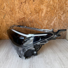 Load image into Gallery viewer, Frontscheinwerfer Toyota Yaris Cross Full LED Ein Satz Scheinwerfer Headlight SCH5572929493wh