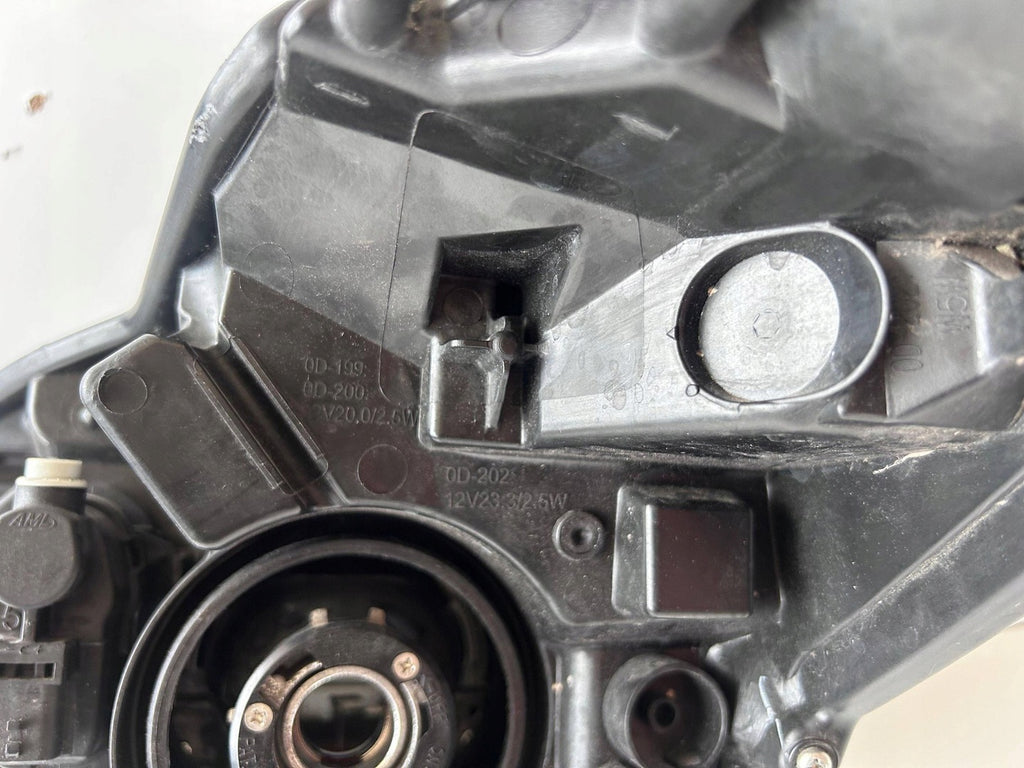 Frontscheinwerfer Toyota Yaris 0D-199 0D-200 Rechts Scheinwerfer Headlight SCH5206924688uc