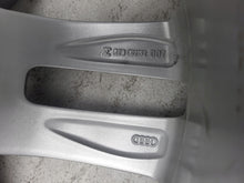 Load image into Gallery viewer, 1x Alufelge 18 Zoll 7.0" 5x112 43ET Glanz Silber 8U0601025AA Audi Q3 Rim Wheel FEL8947898314fz