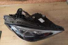 Laden Sie das Bild in den Galerie-Viewer, Frontscheinwerfer Mercedes-Benz W206 A2069060803 LED Rechts Headlight SCH7650874746yk