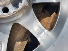 Load image into Gallery viewer, 1x Alufelge 15 Zoll 6.0&quot; 4x108 23ET 9673773577 Peugeot Rim Wheel