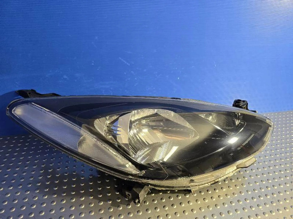 Frontscheinwerfer Mazda II D65151030 Rechts Scheinwerfer Headlight