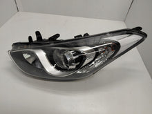 Laden Sie das Bild in den Galerie-Viewer, Frontscheinwerfer Hyundai I30 92101A6060 Links Scheinwerfer Headlight SCH8030436966sr