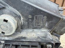 Laden Sie das Bild in den Galerie-Viewer, Frontscheinwerfer BMW 1 E87 7180832-03 Xenon Rechts Scheinwerfer Headlight SCH8770793492rr