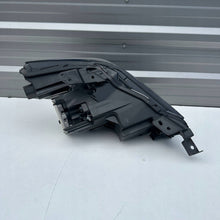 Laden Sie das Bild in den Galerie-Viewer, Frontscheinwerfer Mazda 3 Bp BCJH-51040 LED Links Scheinwerfer Headlight SCH8704752098nd
