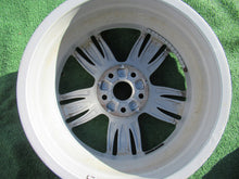 Load image into Gallery viewer, 1x Alufelge 17 Zoll 6.5&quot; 5x112 33ET Glanz Silber 8U0601025 Audi Q3 Rim Wheel