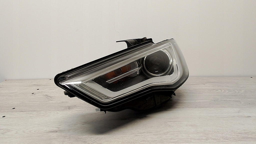 Frontscheinwerfer Audi A3 8V0941005 1EL010740-21 Xenon Links Headlight