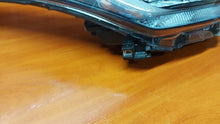 Laden Sie das Bild in den Galerie-Viewer, Frontscheinwerfer Toyota Chr C-Hr 81110-F4180 LED Rechts Scheinwerfer Headlight SCH3214389340px