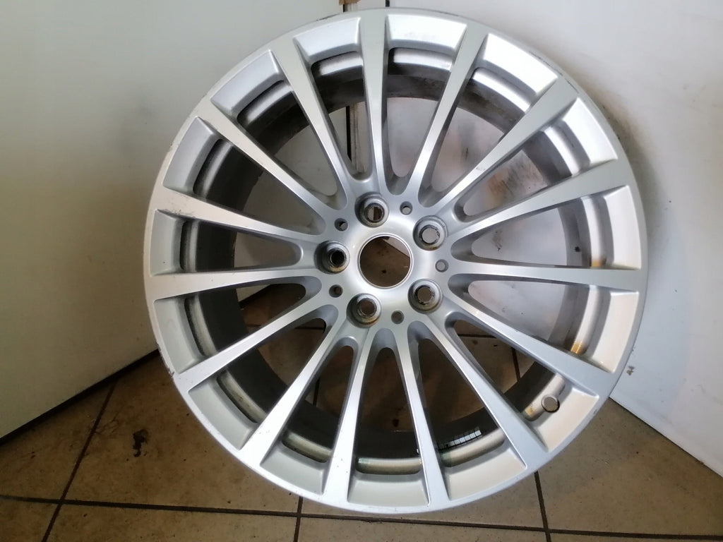 1x Alufelge 18 Zoll 8.0" 5x112 30ET Glanz Silber 6861224 BMW 5 G31 G30 Rim Wheel FEL9925194773cr