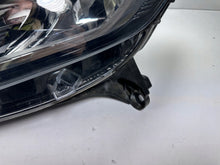 Laden Sie das Bild in den Galerie-Viewer, Frontscheinwerfer Renault Captur I 260606092R 260107560R Ein Satz Headlight SCH9033781823ov