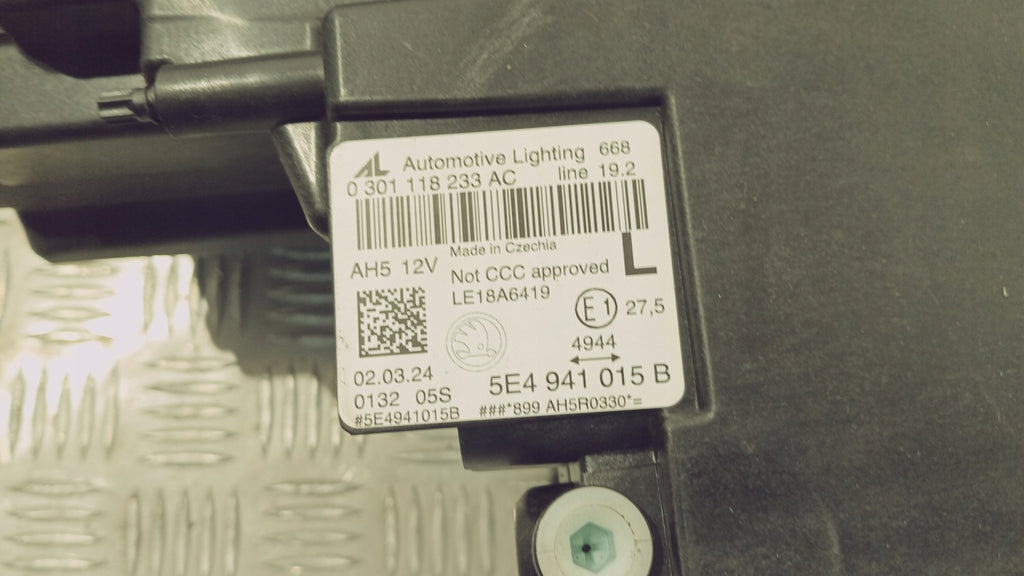 Frontscheinwerfer Skoda Octavia IV 5E4941015B LED Links Scheinwerfer Headlight SCH4771144231jt