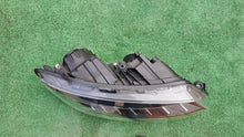 Laden Sie das Bild in den Galerie-Viewer, Frontscheinwerfer Skoda Fabia III 6V1941016B LED Rechts Scheinwerfer Headlight SCH2931553616op