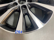 Load image into Gallery viewer, 1x Alufelge 17 Zoll 7.0" 5x114.3 53ET Glanz Graphit 52910G4300 Hyundai Ix35 Mg FEL7536319565tz