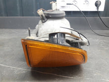 Laden Sie das Bild in den Galerie-Viewer, Frontscheinwerfer VW Jetta I 301-122930 Rechts Scheinwerfer Headlight SCH5830581413bx