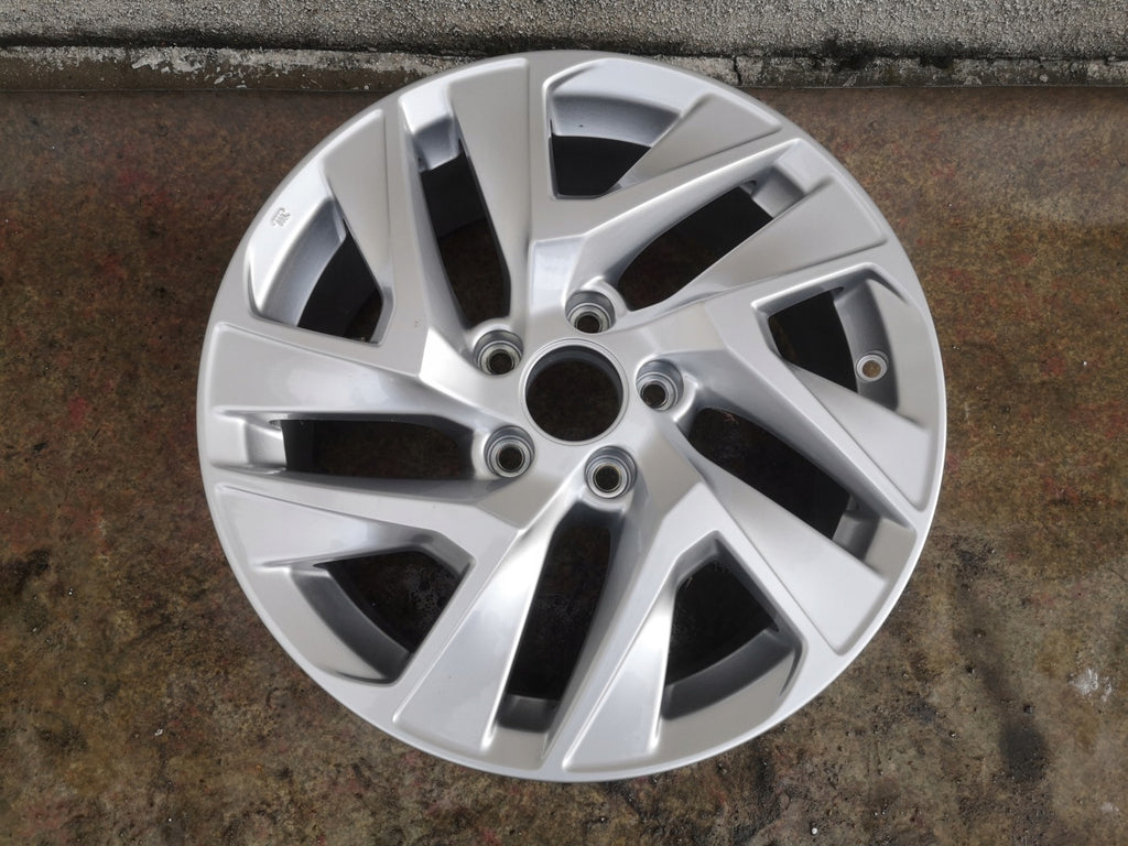 1x Alufelge 17 Zoll 7.0" 5x114.3 45ET Honda Hrv Hr-V Crv Cr-V Rim Wheel FEL6205580080bg