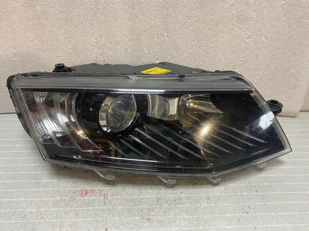 Frontscheinwerfer Skoda Octavia III 5E1941016 Xenon Rechts Headlight SCH4523832880ii