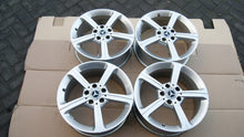 Load image into Gallery viewer, 4x Alufelge 17 Zoll 6.5" 5x112 44ET Glanz Silber A1774011200 Mercedes-Benz Cla FEL7915583089ho